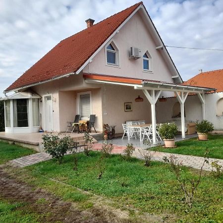 Gesztenyes Vendeghaz Харканы Экстерьер фото