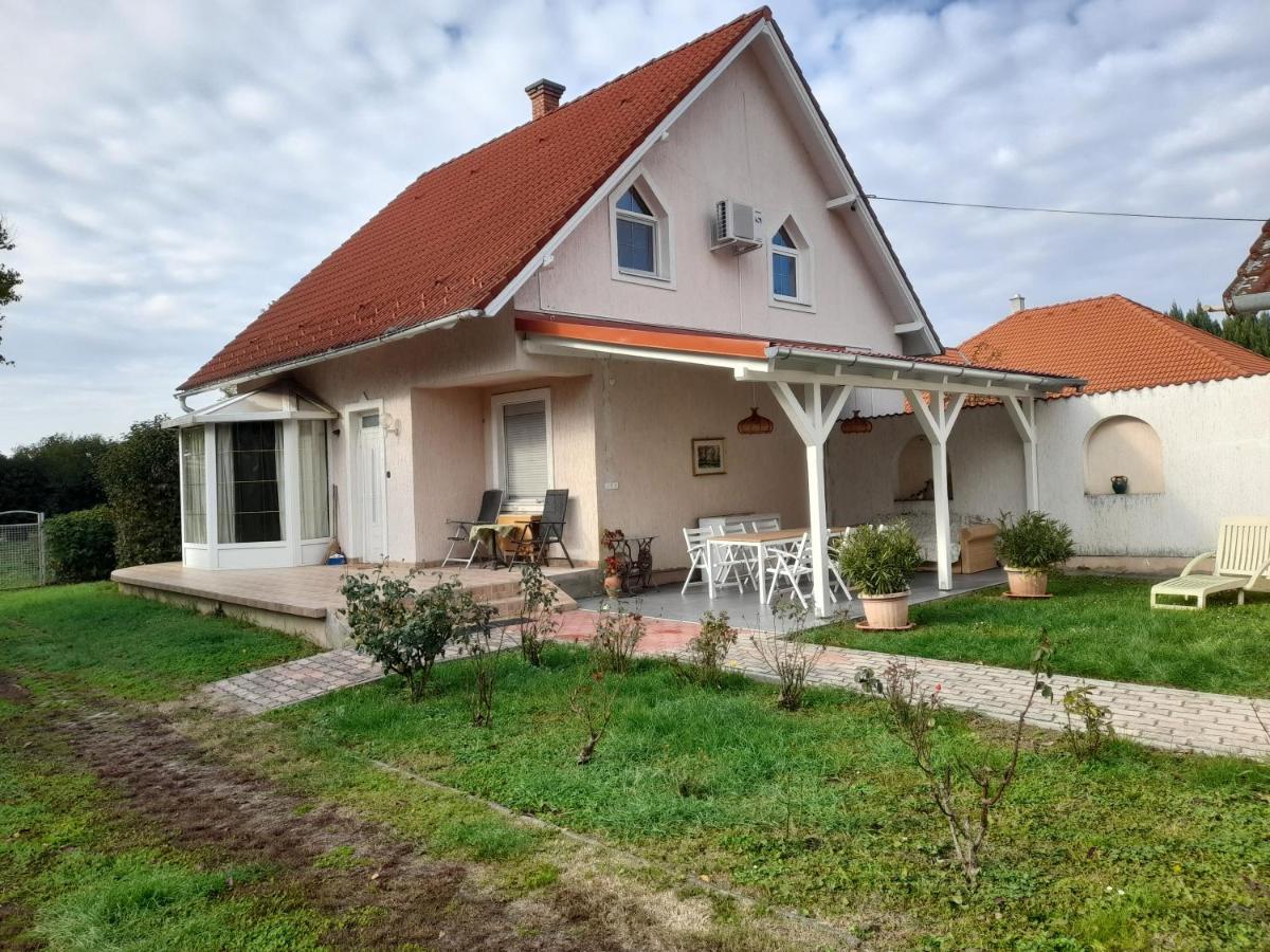 Gesztenyes Vendeghaz Харканы Экстерьер фото